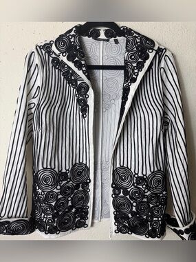Samuel Dong Black/White Zip Up Embroidered Jacket. L